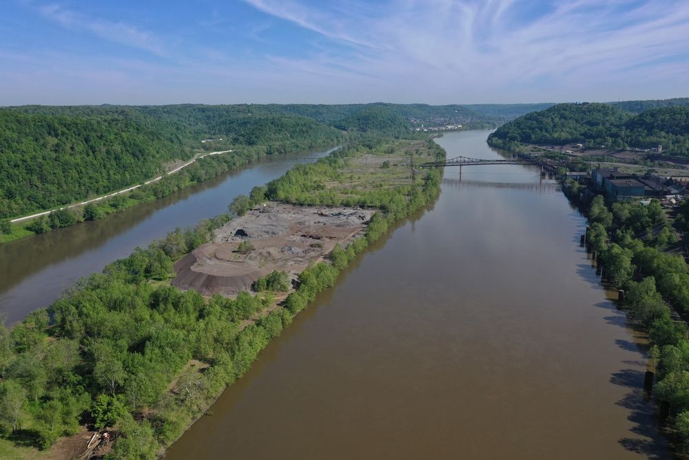 100 Pennsylvania Ave, Weirton, WV 26062